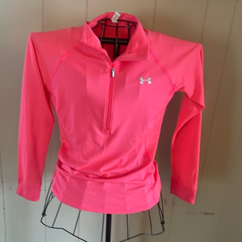 Under Armor sportswear size medium